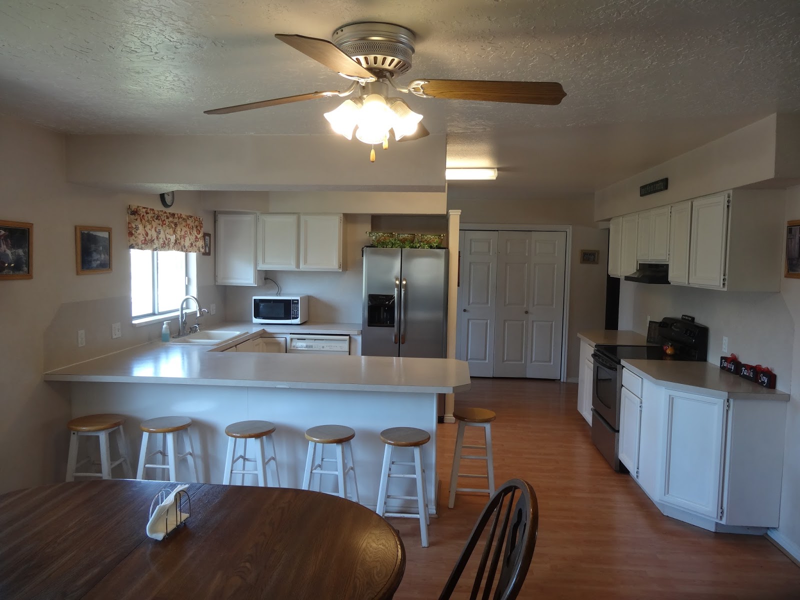 Large orem home forsale Kitchen Upstairs