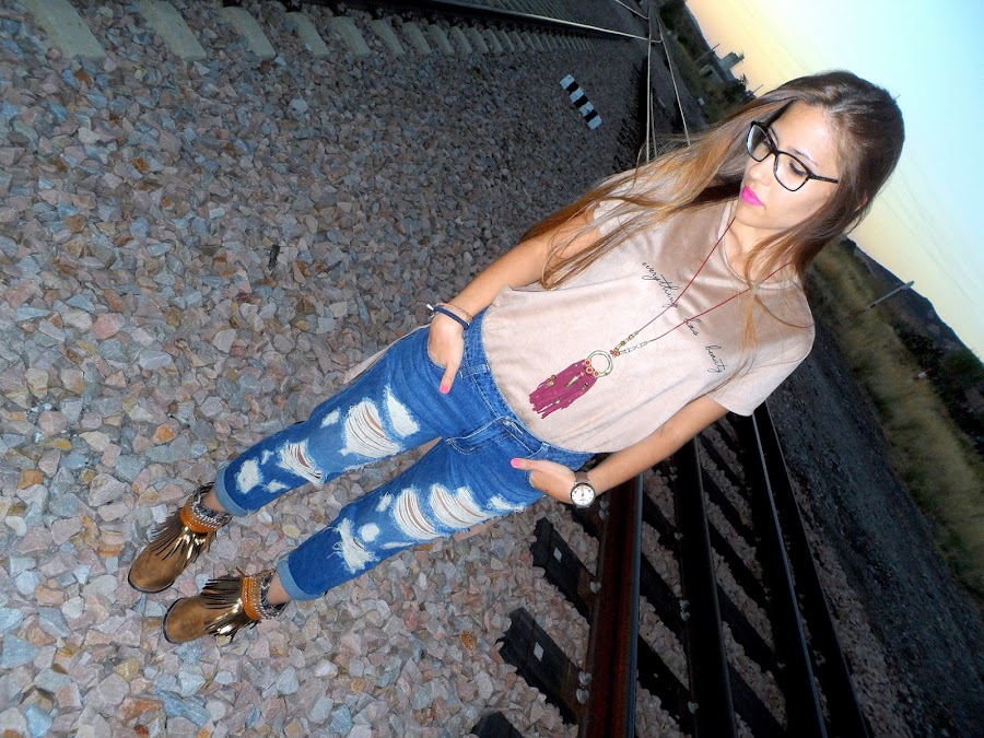 Vaqueros boyfriend y maxi camiseta