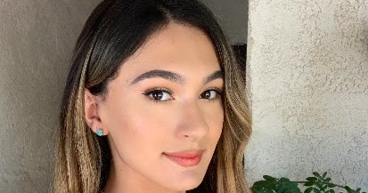 Crossdresser Style: A really beautiful girl