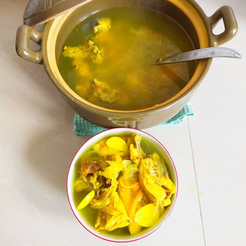 Resep Sup Ayam Kunyit Buat Meningkatkan Imunitas Tubuh