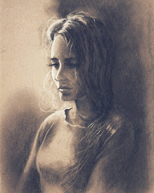 04-Ever-Sanchez-Charcoal-and-Pencil-Portrait-Drawings-www-designstack-co