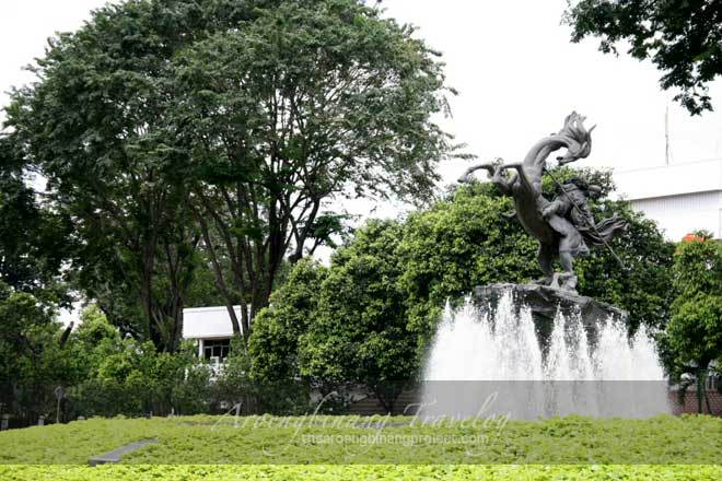 statue of pangeran diponegoro