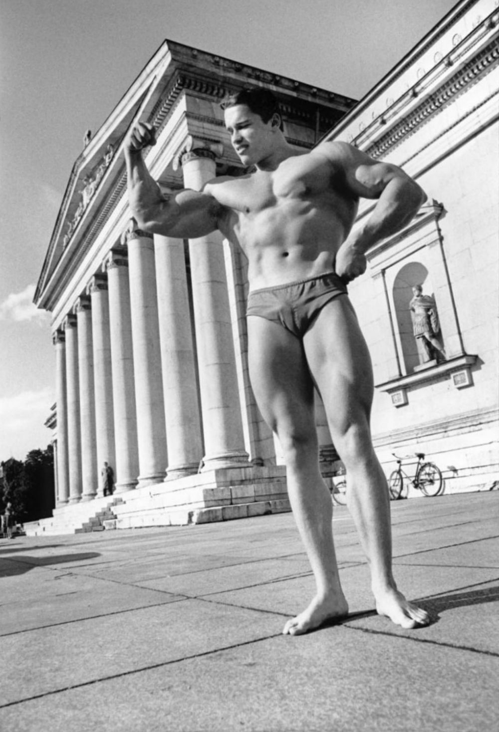 Vintage photos of a young Arnold Schwarzenegger in his physical prime  1960 1980 - 78