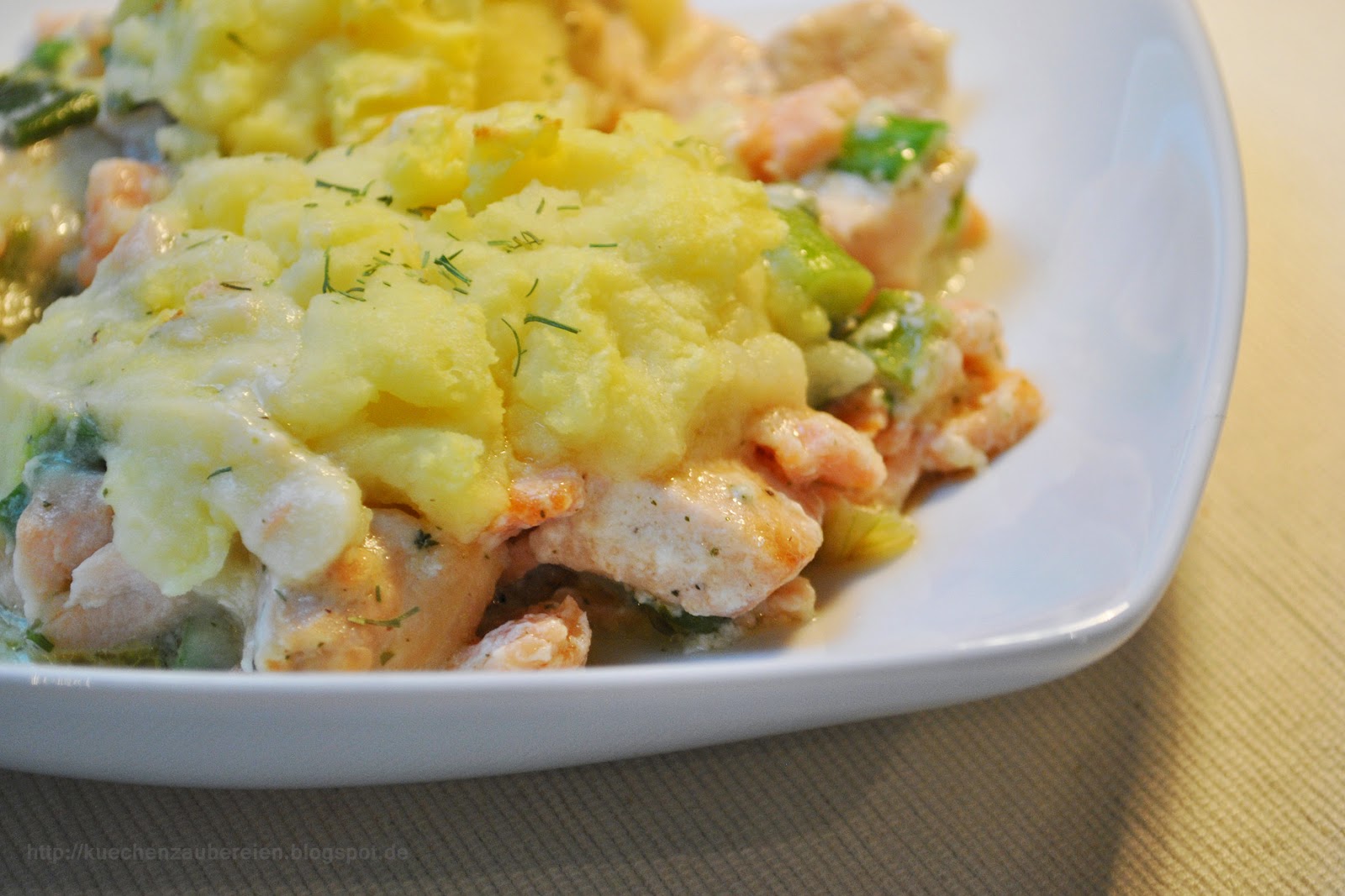 Küchenzaubereien: Lachspfanne mit Kartoffelhaube