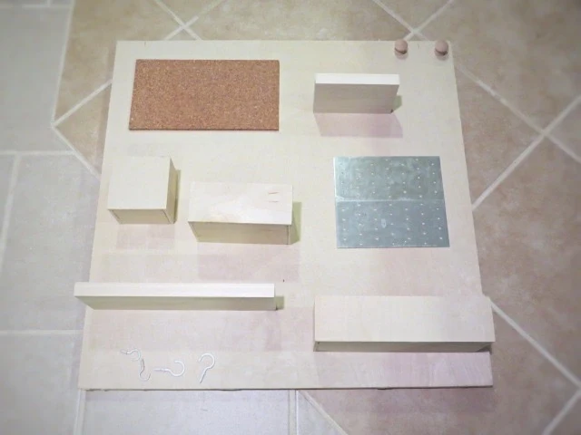 arranging elements on wall organizer