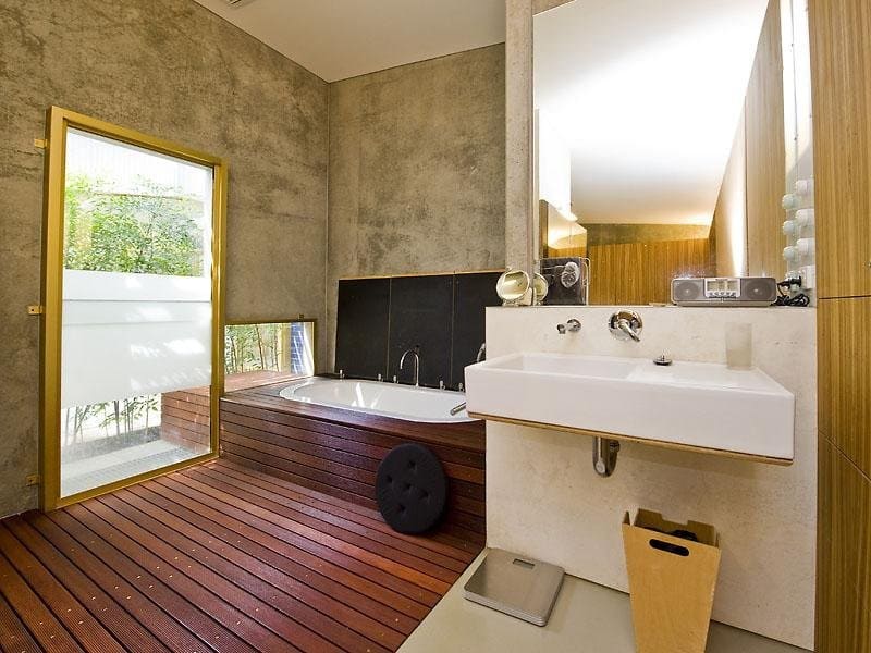 Modern Baths photos for large and small spaces Modern Baths photos for large and small spaces