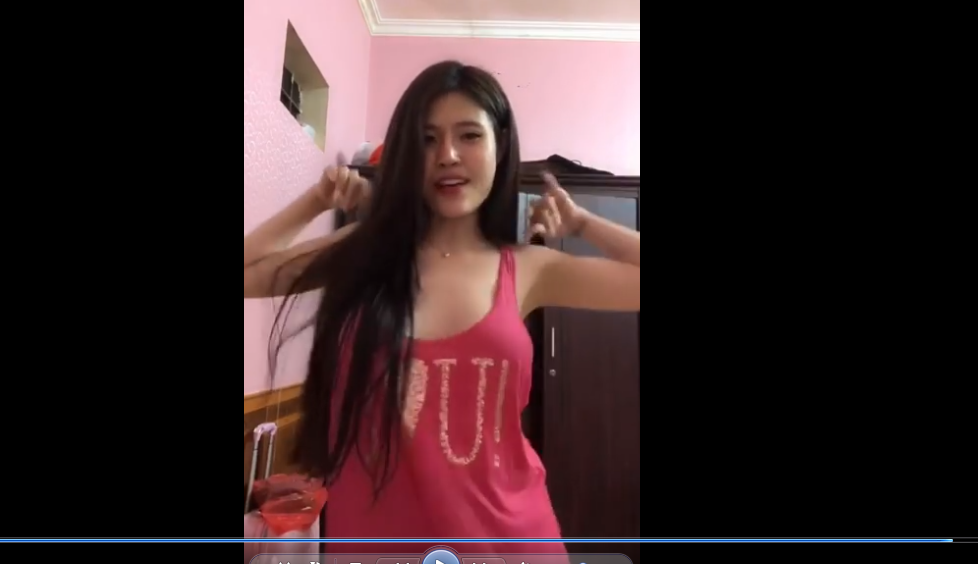 BIGO LIVE INDONESIA 2018 BEAUTIFUL INDONESIAN PETITE GIRL DANCE SHOW