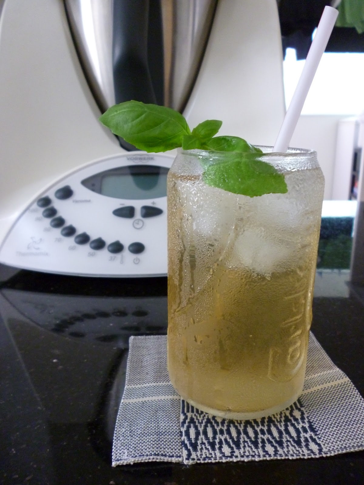 Easily Cook Your Own Refreshing Lemongrass Drink