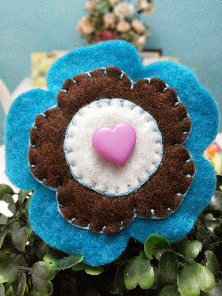 BIG FLOWER BROOCH