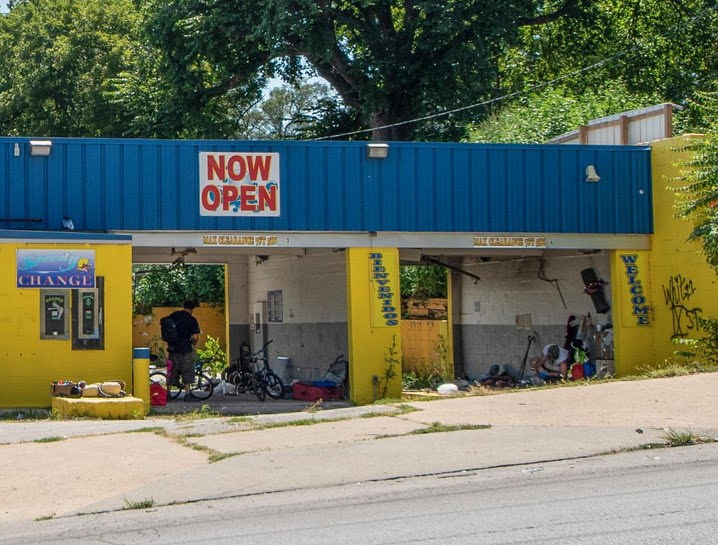 Northeast Kansas City Hector's Hot Mess Car Wash Needs Clean Up