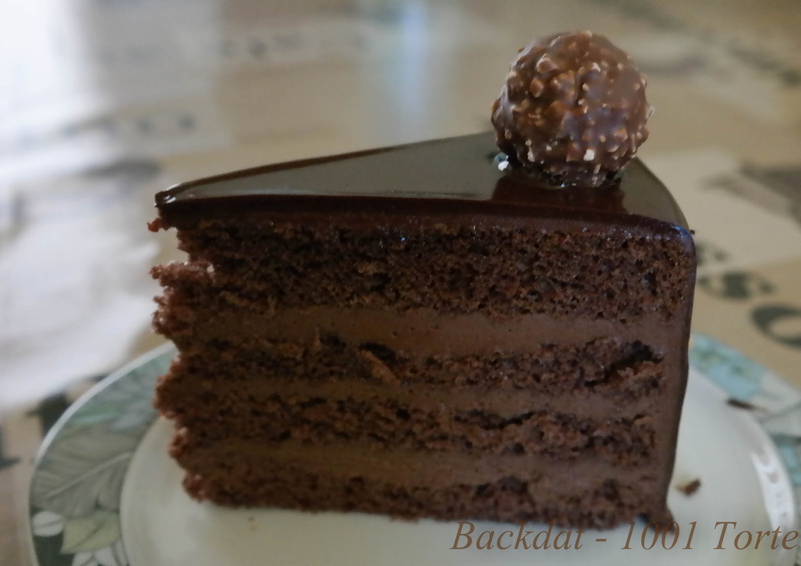 Backdat - 1001 Torte: Ferrero Rocher Torte Backdat - 1001 Torte: Ferrero Rocher Torte