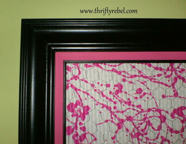 How to Make Chicken Wire Frames from Thrift Store Finds