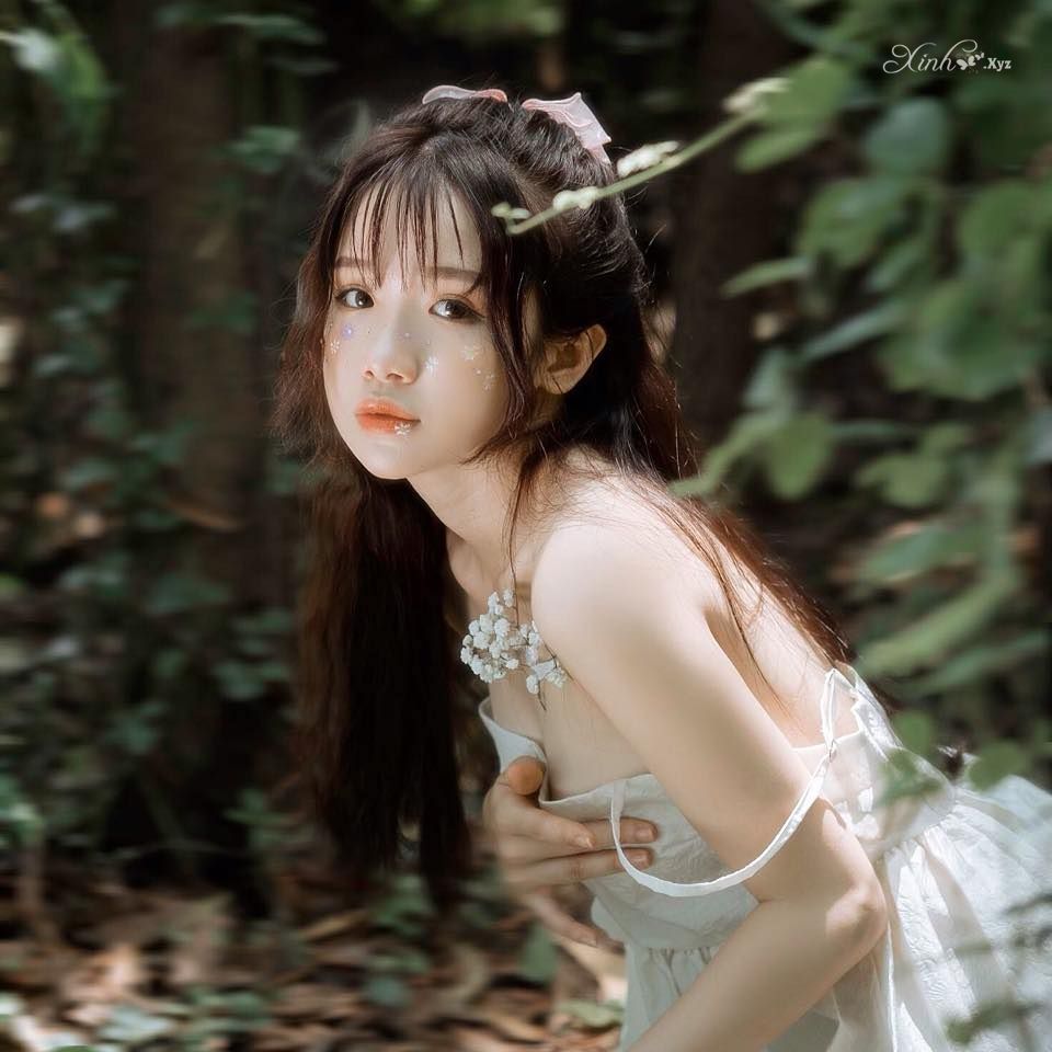 Hot girl Bến Tre Anh Thư “thiêu rụi” mọi ánh mắt với vóc dáng nóng bỏng