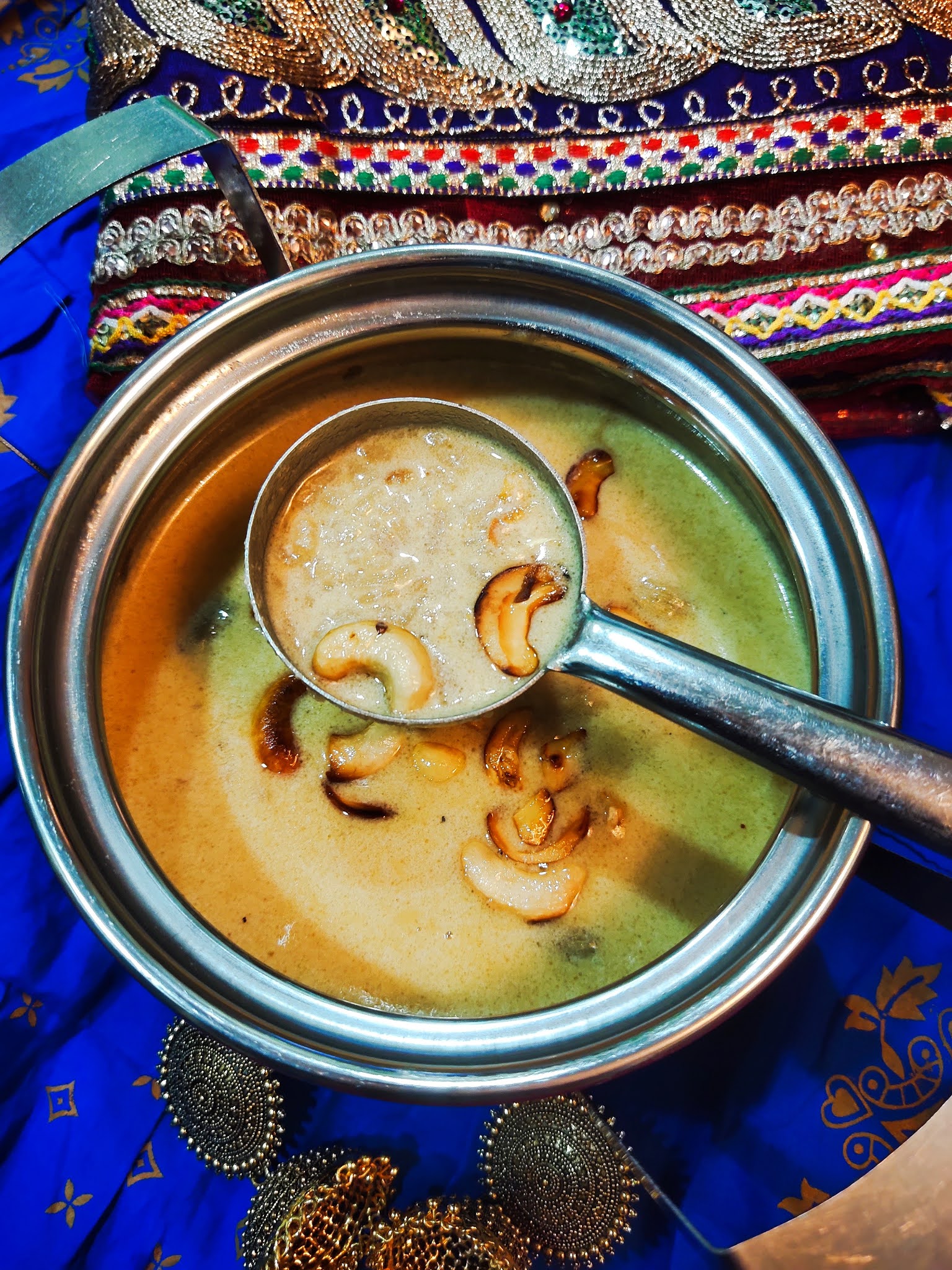 sarguna's fantabulous kitchen Caramel Aval Payasam