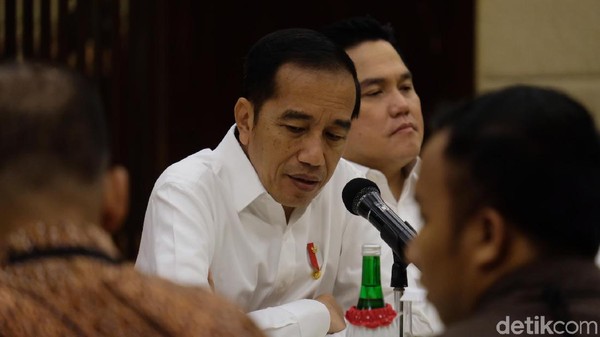 Dengar Lagi Apa Kata Jokowi soal Polemik Ekspor Benih Lobster? Dengar Lagi Apa Kata Jokowi soal Polemik Ekspor Benih Lobster?