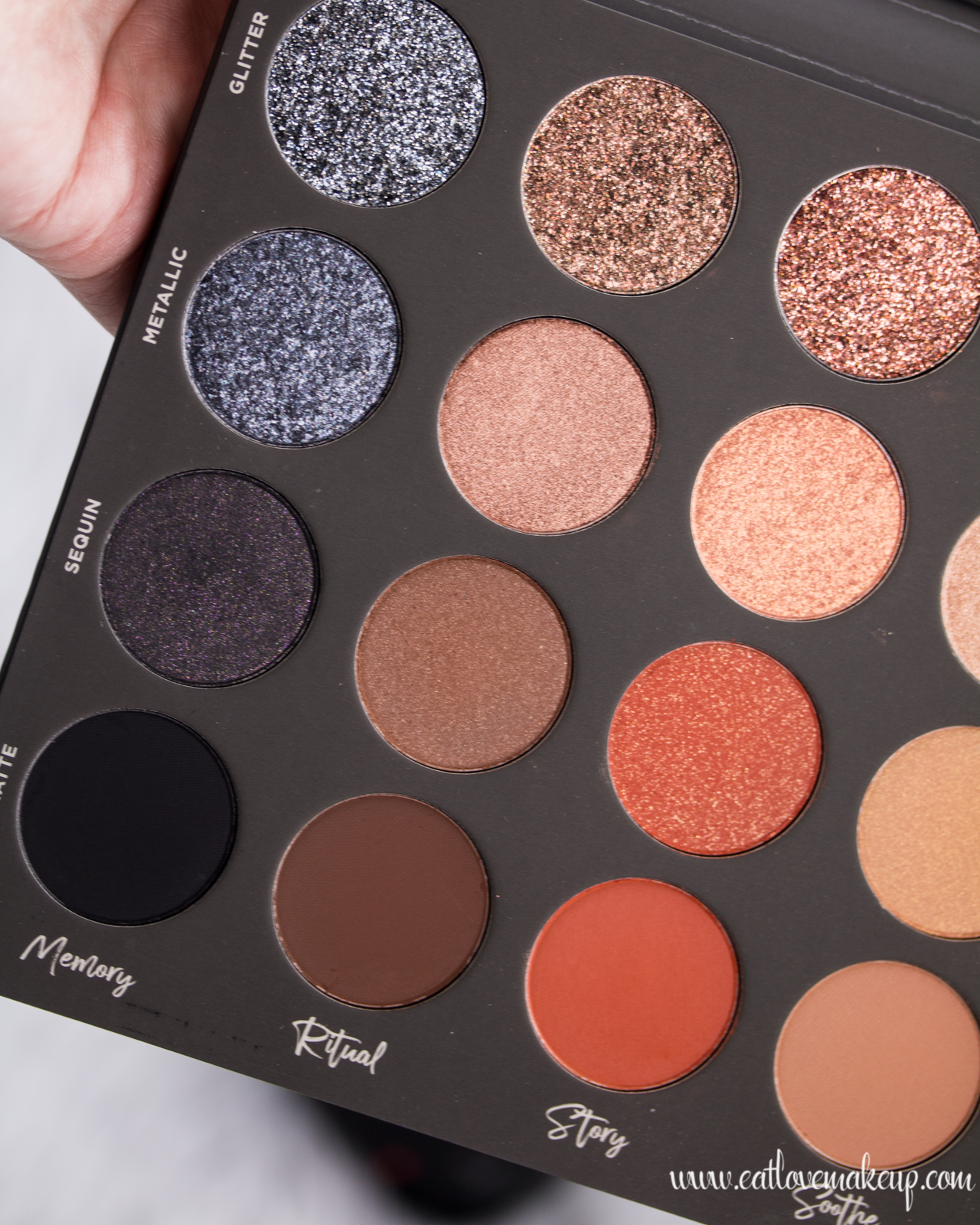 Tati Beauty Textured Neutrals Vol. 1 Eat Love Make up блог за