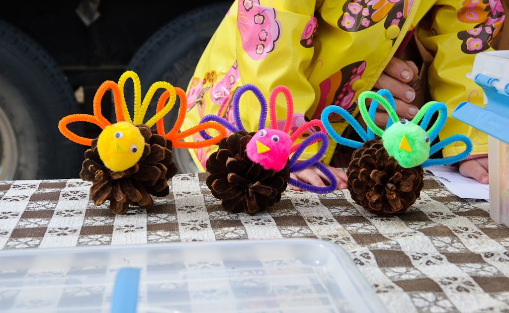 how to make a turkey out of pipe cleaners how to make a turkey out of pipe cleaners