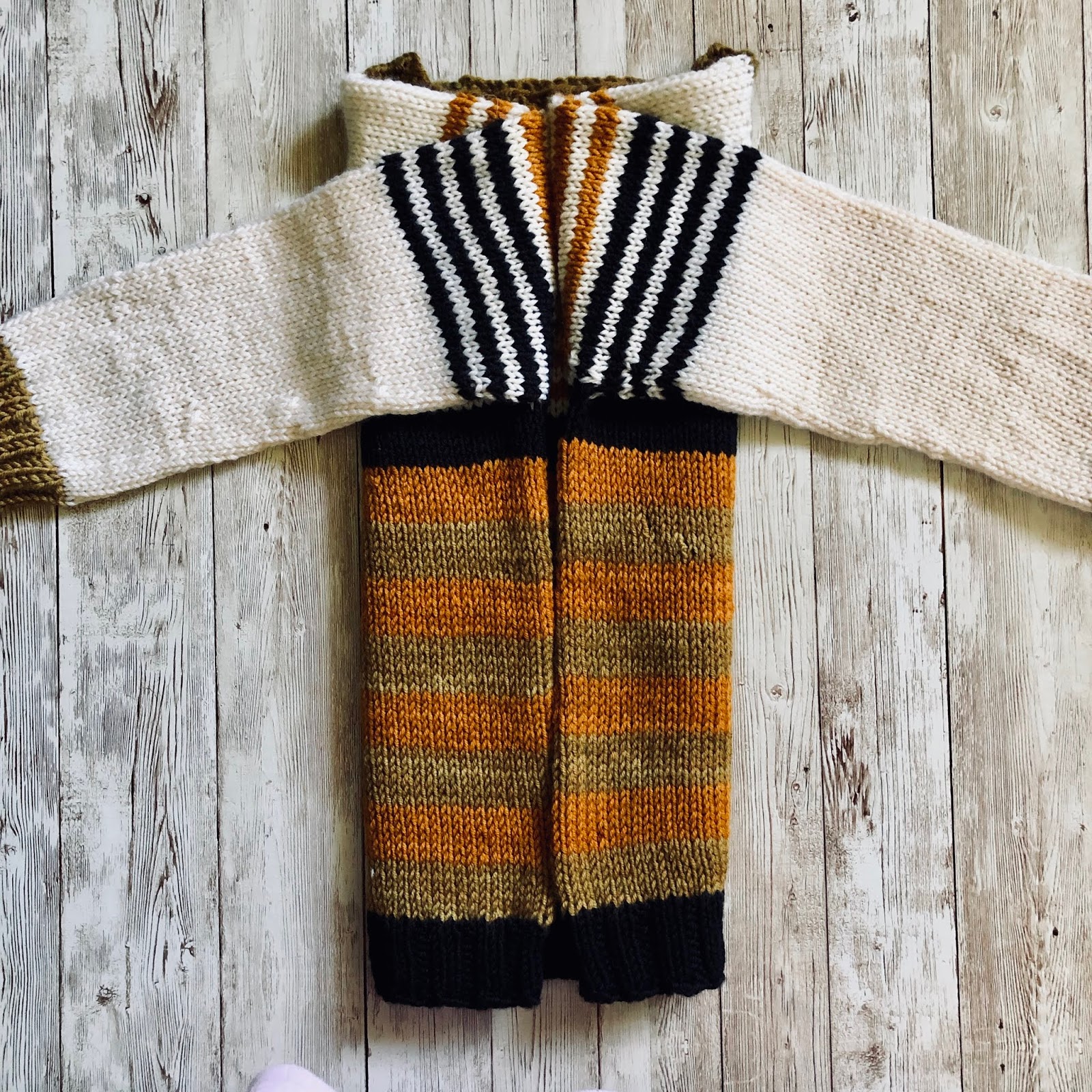 how to fold and store sweaters Knitionary