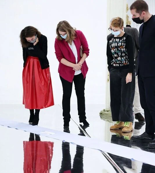 Crown Princess Stephanie visited the exhibitions of Germaine Hoffmann and Sophie Jung. Eileen Fisher red wool open front knit cardigan