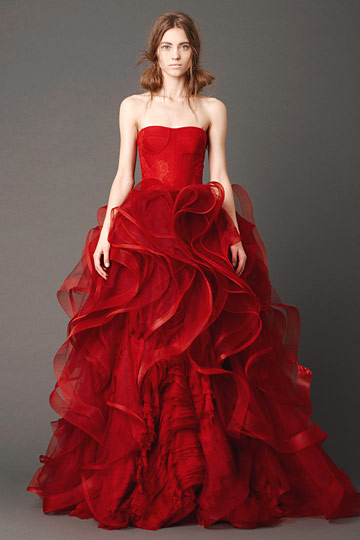 MIKE KAGEE FASHION BLOG : VERA WANG RED CARPET BRIDAL DRESSES IN ...