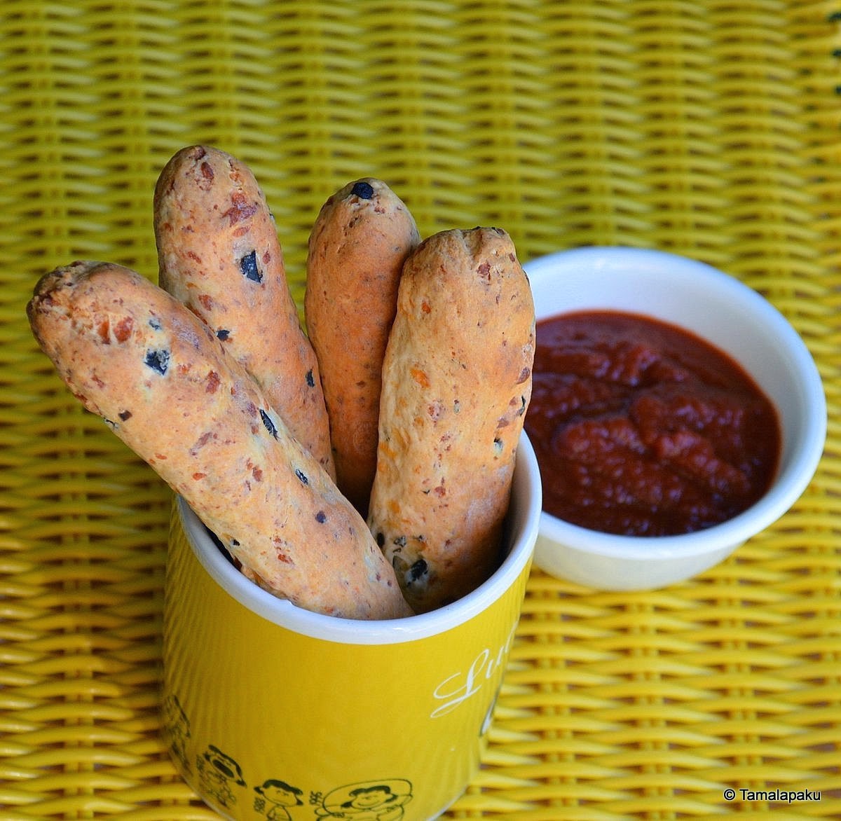 Cheesy Olive Breadsticks Tamalapaku