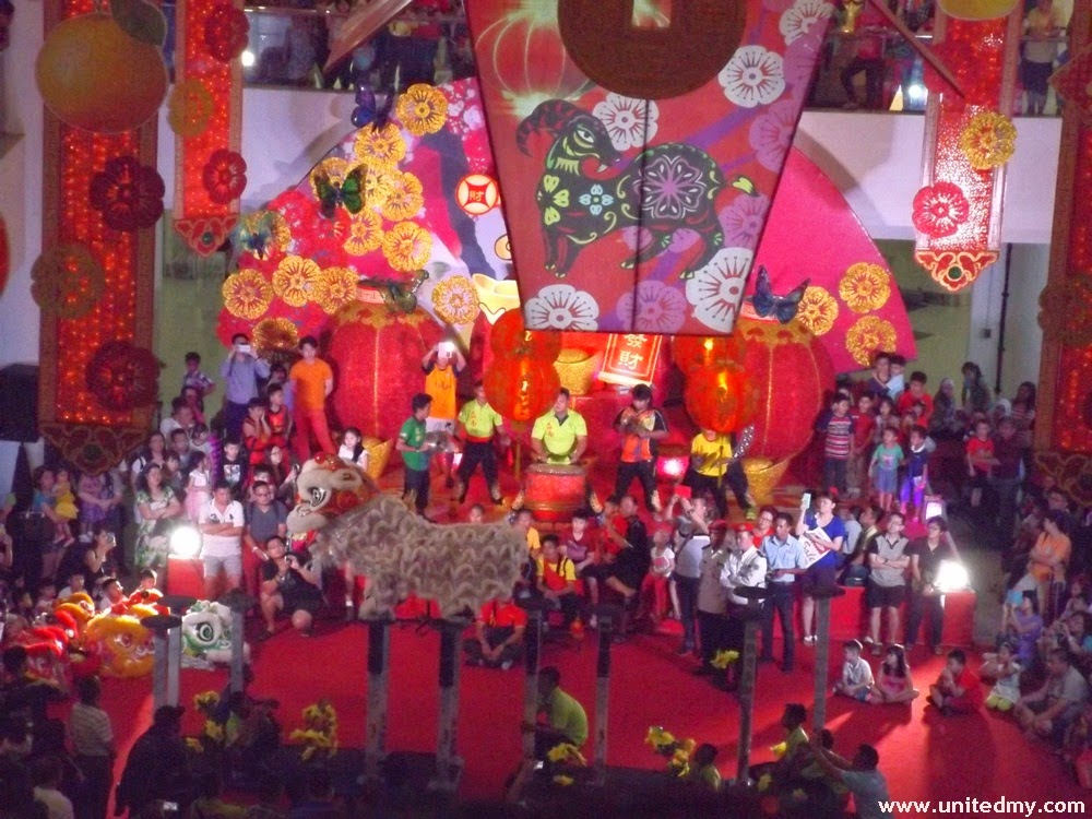Suria Sabah Chinese New Year Decoration 2015 | Unitedmy