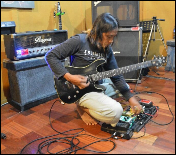 5 Tips Memilih Sound Dan Efek Gitar Yang Bagus MUDA MUDI 5 Tips Memilih Sound Dan Efek Gitar Yang Bagus MUDA MUDI
