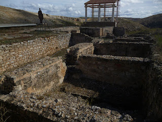 Criptopórtico y tabernae. Ciudad romana de Valeria