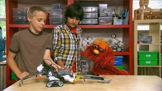 Murray and Ovejita, Murray Has a Little Lamb robot school, basketball robot, Sesame Street Episode 4406 Help O Bots, Help-O-Bots season 44