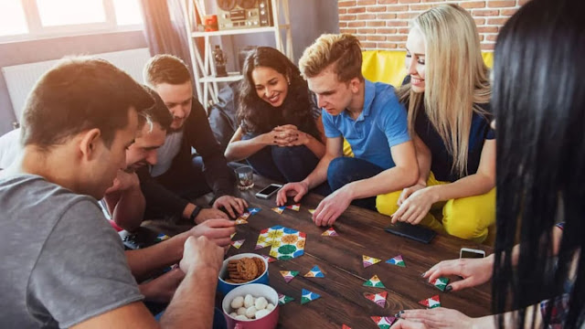 10 idées de jeux pour une soirée entre amis