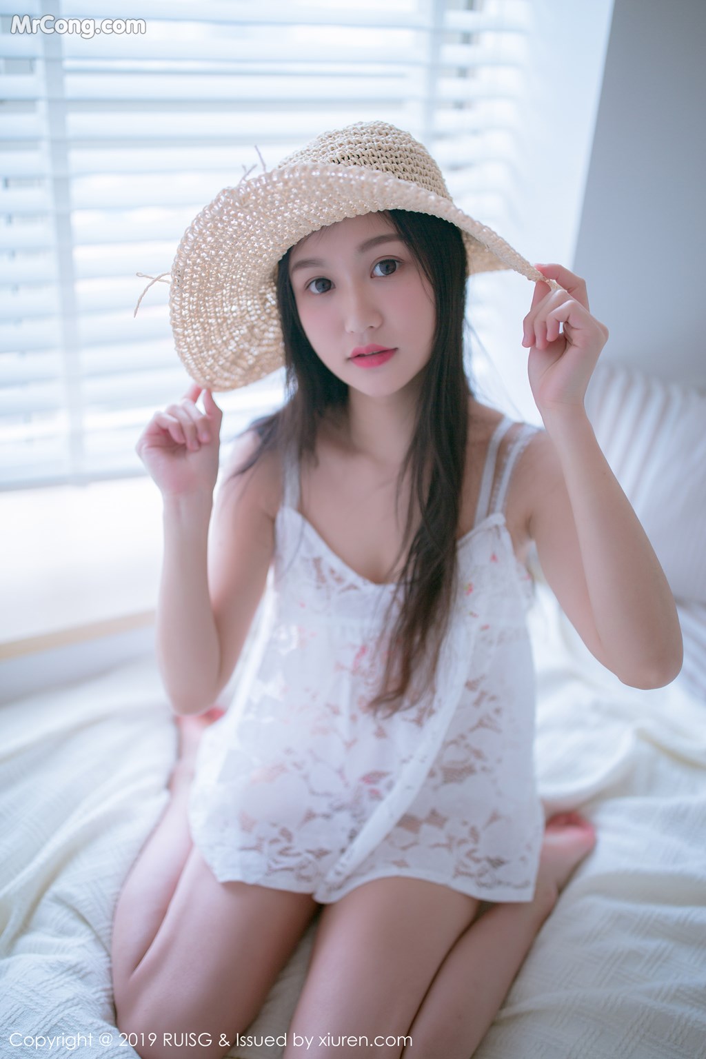 RuiSG Vol.068: 深紫 Julie (50 photos)