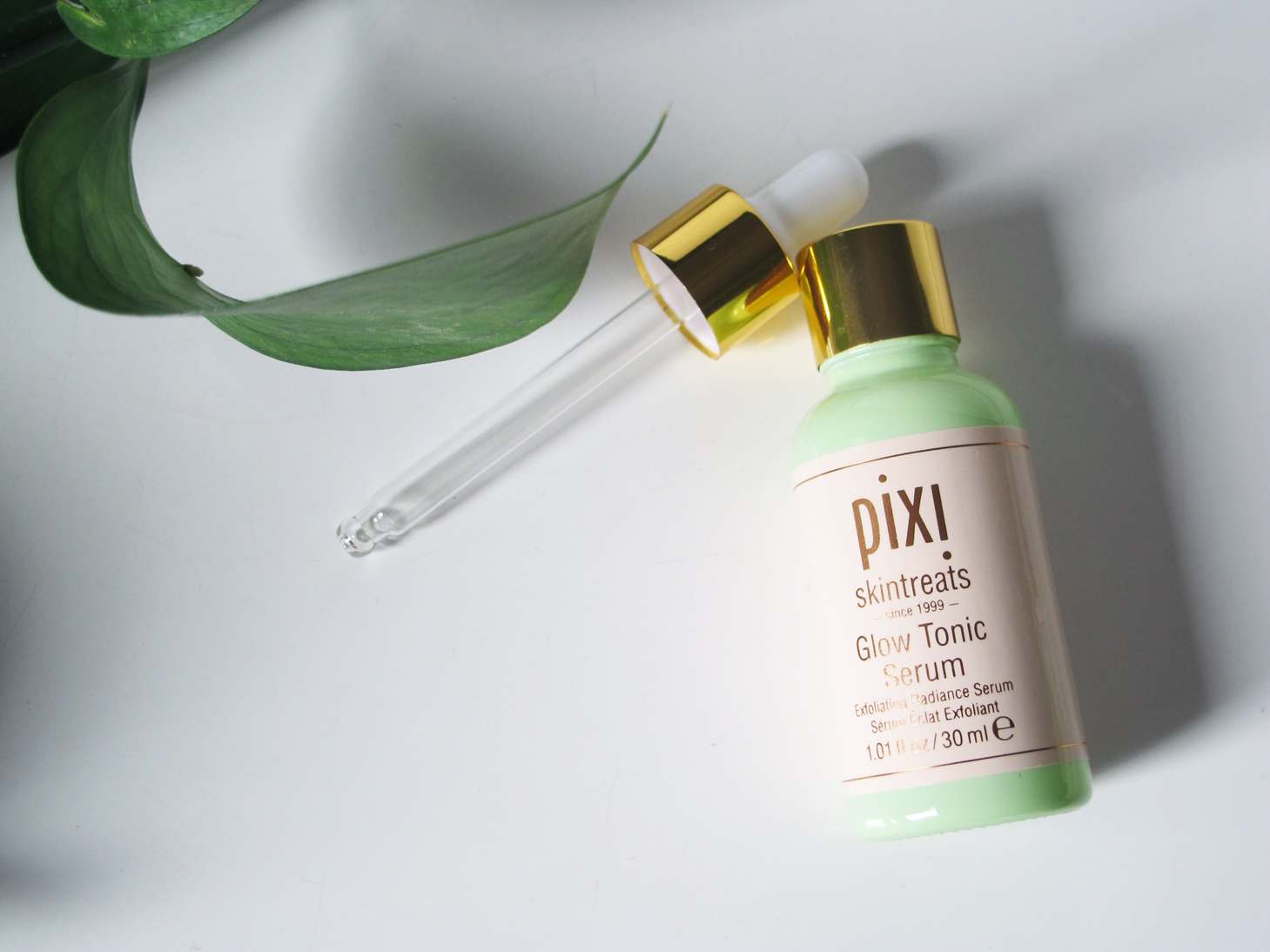 T&oacute;nico Iluminador Con Un 5 % De &aacute;cido Glic&oacute;lico De 250 Ml De Pixi