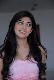Pranitha Stills [cinebrain.in]