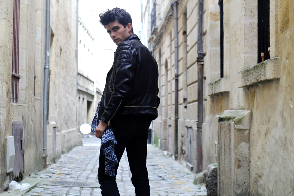 blog-mode-style-homme-paris-bordeaux-pull-somewhere-paris-perfecto-cuir-noir-diesel-echarpe-ikat-slim-jeans-apc