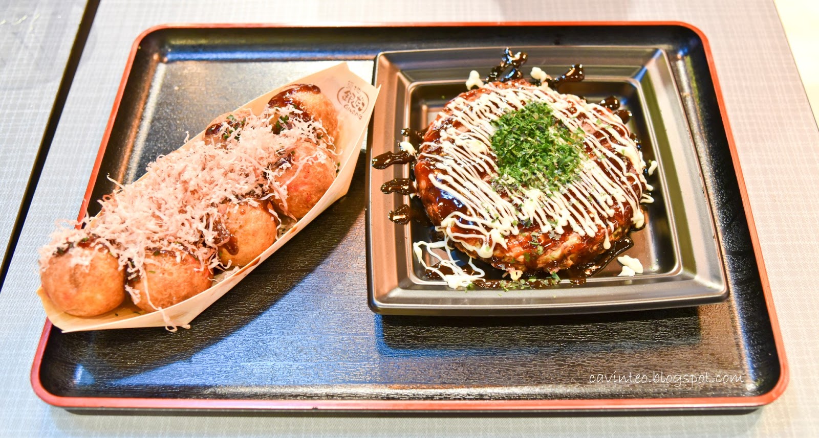 Entree Kibbles Gindaco Japan’s Famous Takoyaki (with Okonomiyaki