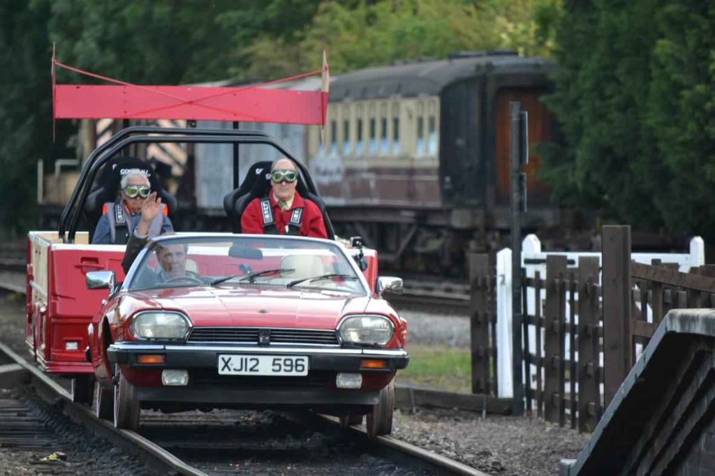 beslutte Løsne Forkorte Just A Car Guy: Top gear does another crazy stunt, putting and Audi and a  Jaguar on train tracks