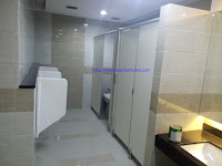 Partisi Toilet Phenolic Project PT. PermataBank Tbk Gedung Permata Bank Tower 3, Jl. M.H. Thamrin Blok B1 No. 1, Bintaro Sektor 7, Pondok Aren, Kota Tangerang Selatan, Banten 15224