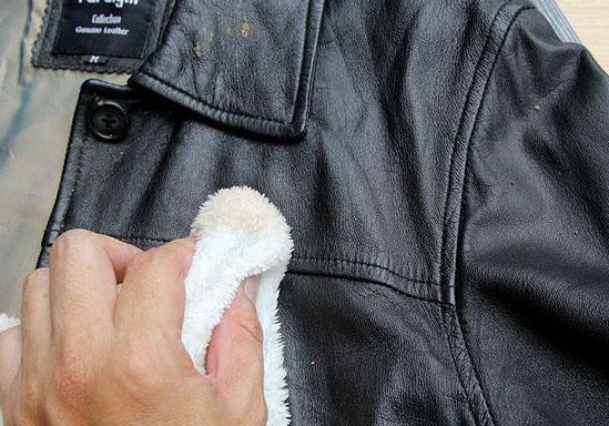 cleaning-aleather-jacket
