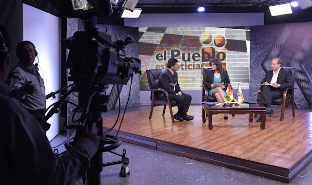 Morales entrevistado por la red de medios gubernamentales este domingo / ABI