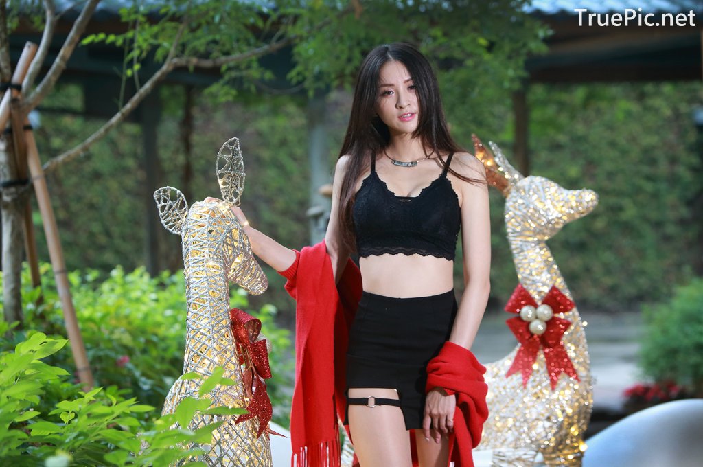Image-Taiwanese-Beautiful-Long-Legs-Girl-雪岑Lola-Black-Sexy-Short-Pants-and-Crop-Top-Outfit-TruePic.net- Picture-62