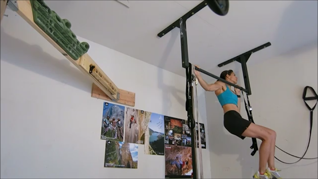 Review: Wall/Ceiling Mounted Pull Up Bar w/300 lb Capacity 