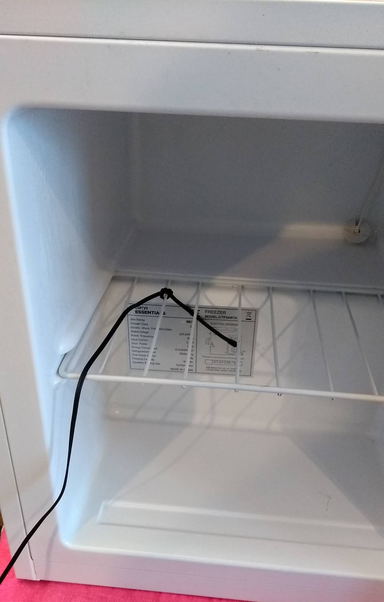 Offgrid living solar power and cooking How to run a fridge with off