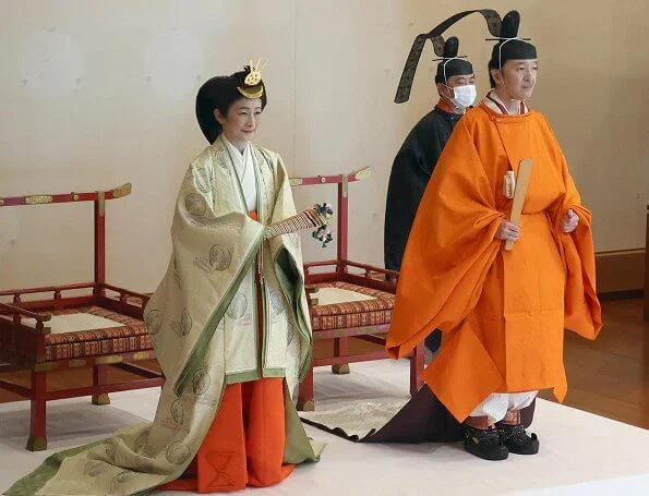 Emperor Naruhito, Empress Masako, Princesses Mako, Kako, Akiko, Yoko, Takamako, Tsuguko, Hanako, Tomohito, Prince Akishino and Princess Kiko