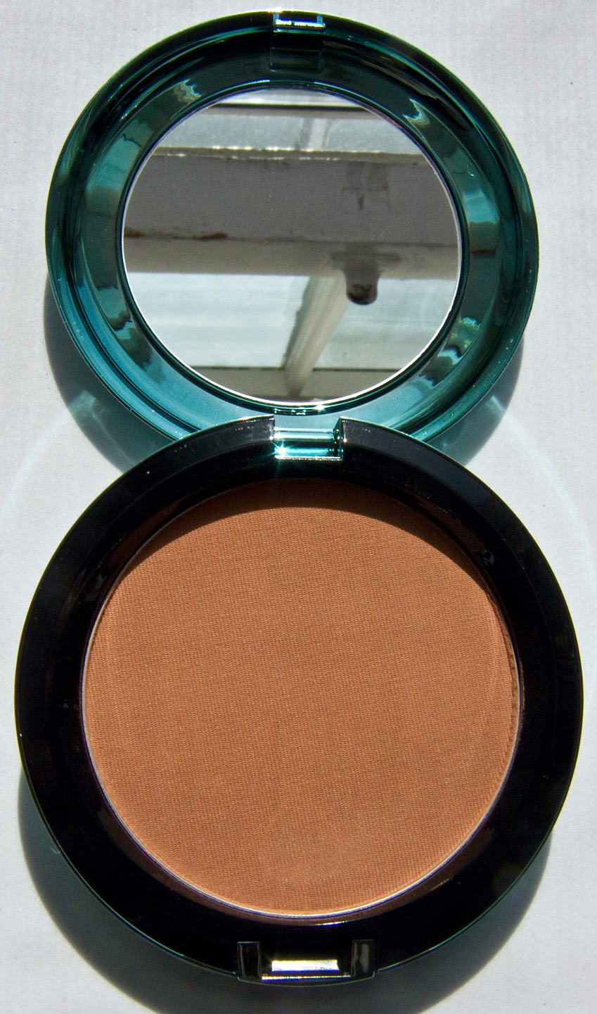mac alluring aquatic bronzer swatches
