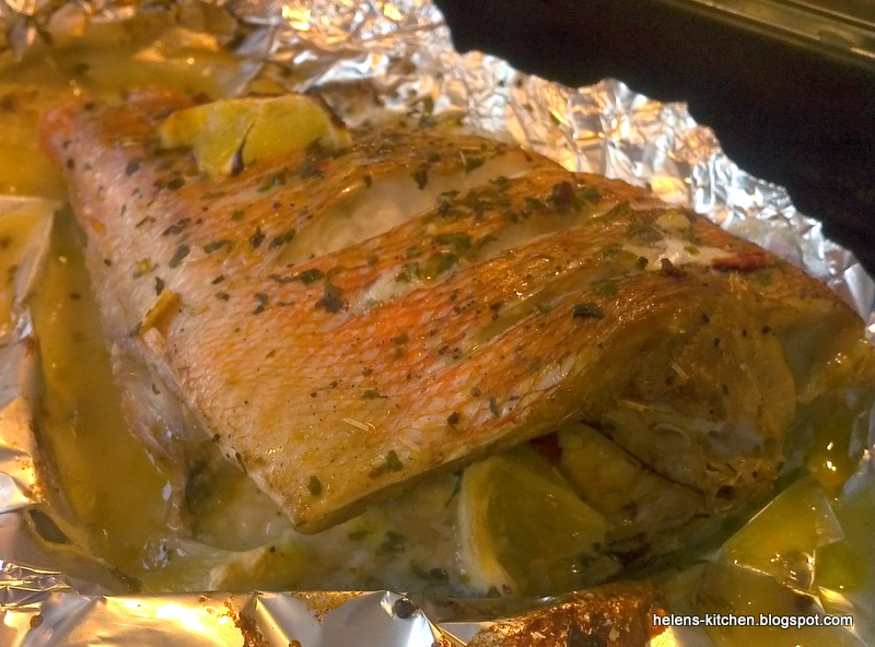 Окунь красный в духовке в фольге. Запекаем морского окуня в фольге. Морской окунь в духовке в фольге. Морской окунь в фольге. Морской окунь в духовке в фольге.