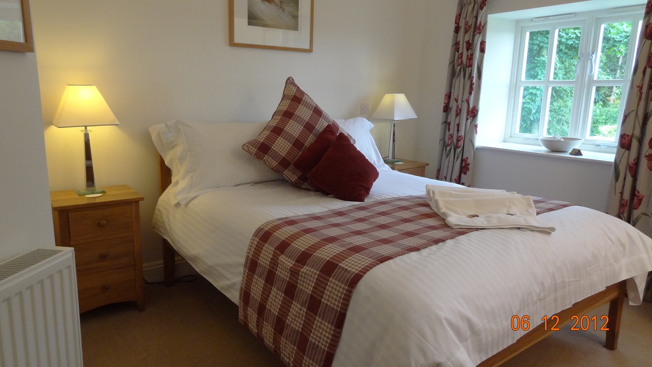 To Paris and Beyond: 06-12 Flamingo Land - Funny Name for an Amusement Park