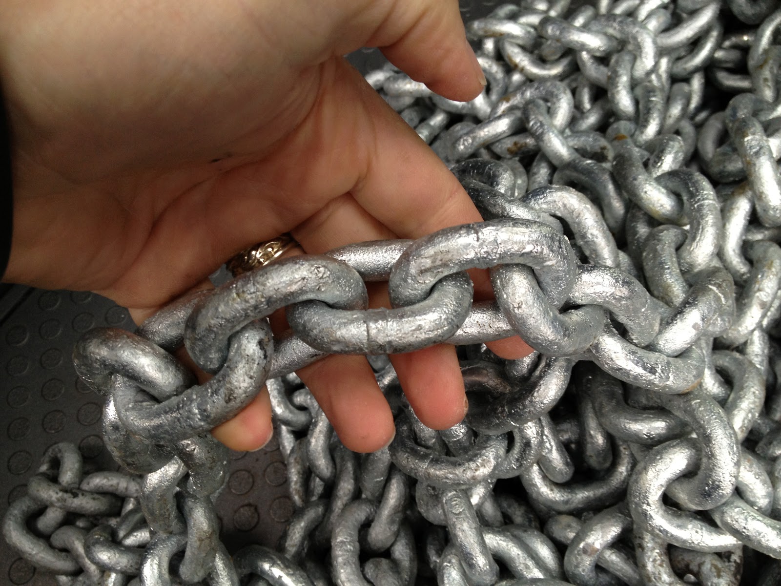 stories-of-aeolus-our-gulf-32-pilothouse-anchor-chains-galvanized