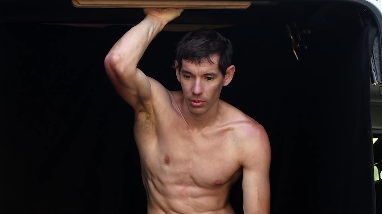 Alex Honnold nude in ESPN Body Issue 2019 behind the scenes.