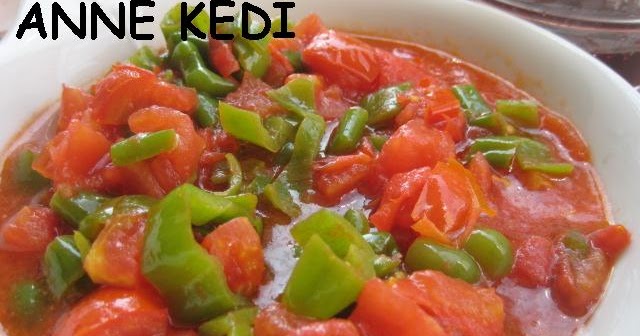 ANNE KEDİ Domatesli Biber Kavurması