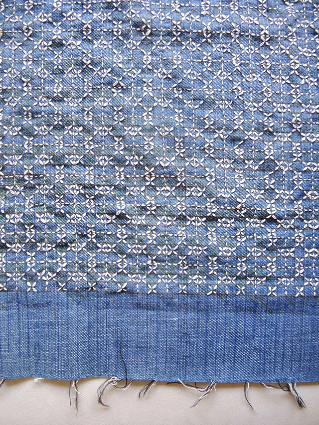 Moois van ' M(i)e' diy sashikohoes voor een vierkant tafeltje/sashiko